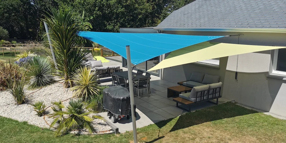 fixation sur mât voile d'ombrage